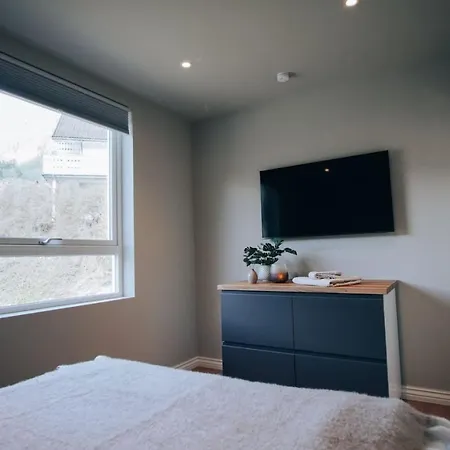Apartamento - 2br & 3br - Parking - T32 *