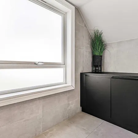 Appartement - 2br & 3br - Parking - T32 *
