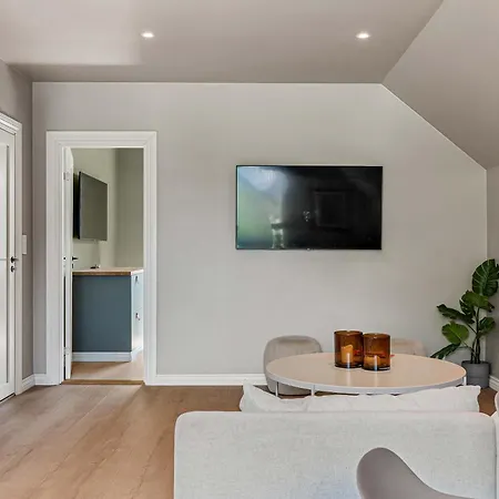 - 2br & 3br - Parking - T32