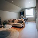 Lejlighed - 2br & 3br - Parking - T32